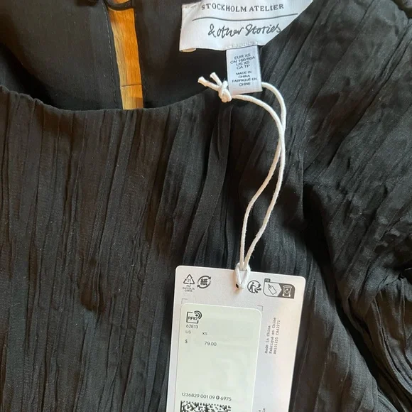 & Other Stories Black Pleated Blouse - Picture 4 of 4